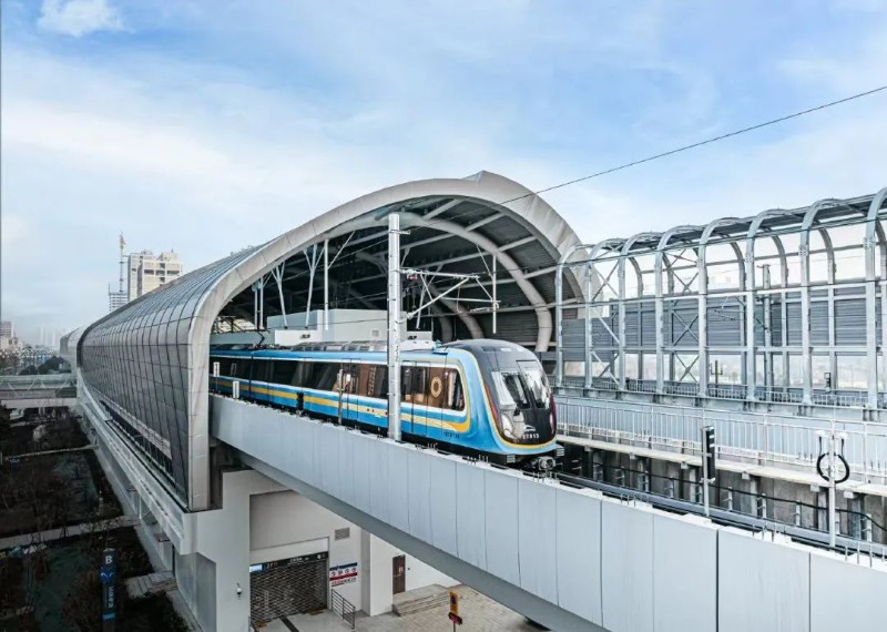 国务院出台《城市公共交通条例》。